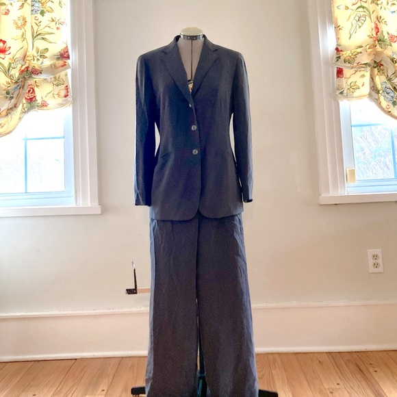 Jones NY, 3 Piece Silk Suit, Size 4 - Picture 9 of 12